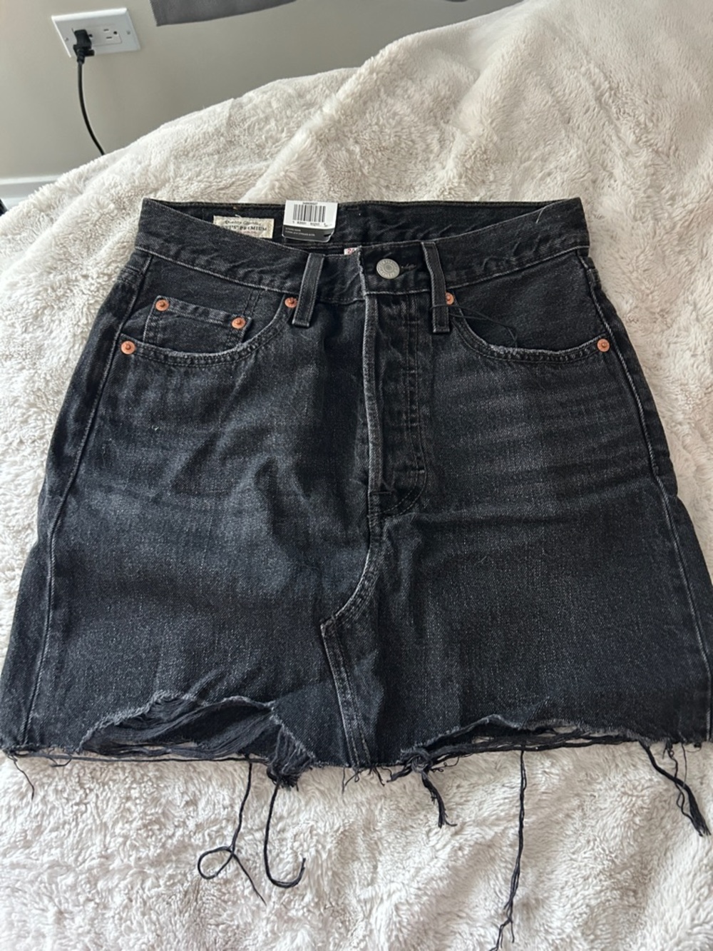 Levi's Black Frayed Hem Denim Skirt